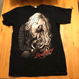 FREE Brittany Spears Concert t femme fatale